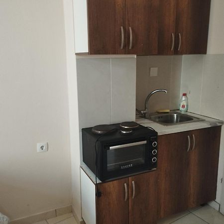 Στούντιο Στη Στοά Βαρβουτσή #1 Appartement Kalamáta Buitenkant foto