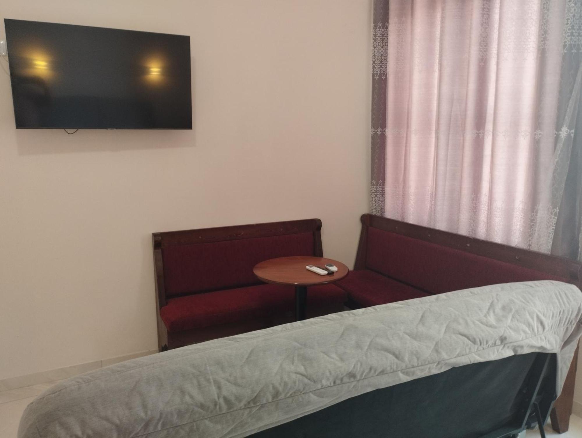 Στούντιο Στη Στοά Βαρβουτσή #1 Appartement Kalamáta Buitenkant foto
